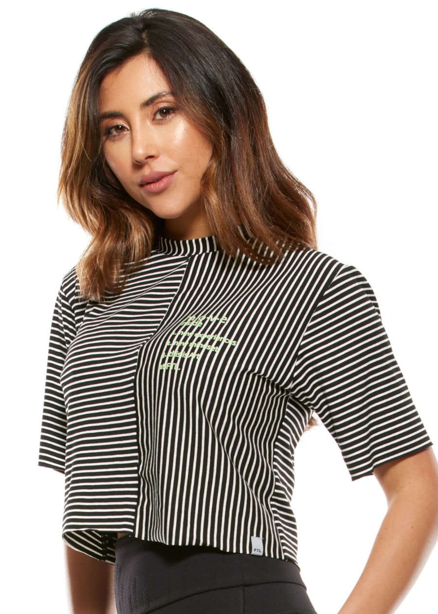 BLUSA CROPPED LISTRADA IMAGINE PRETA