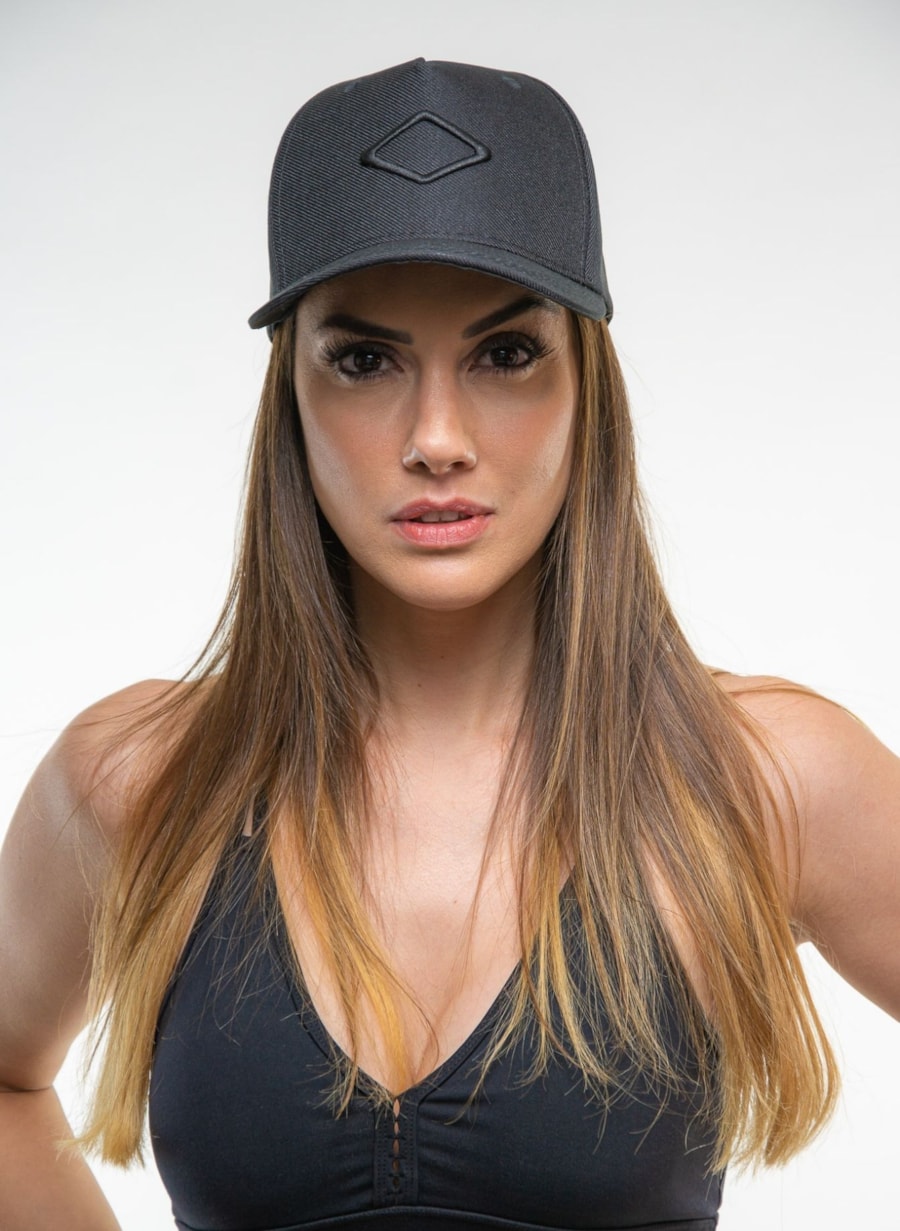 BONÉ BORDADO FIT LI PRETO