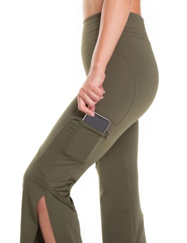 CALÇA COM BOLSO UNE VERDE MILITAR CALÇA COM BOLSO UNE VERDE MILITAR