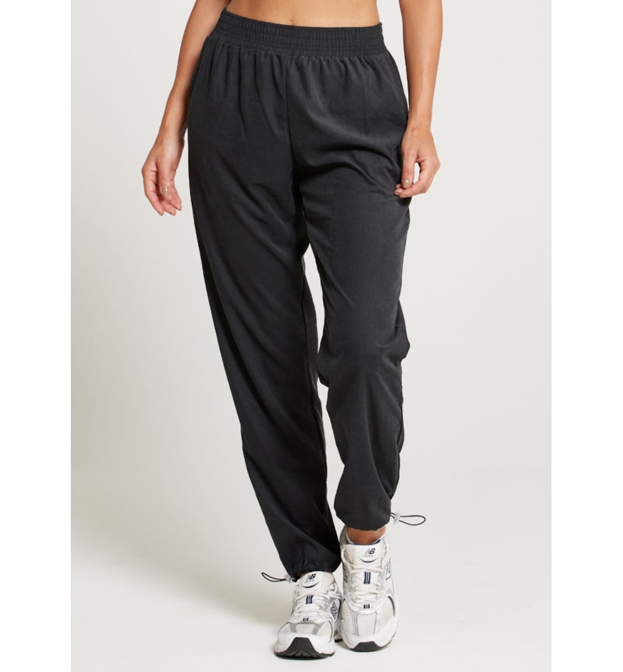 CALÇA ESPORTIVA COM BARRA AJUSTÁVEL MORNING PRETO CALÇA ESPORTIVA COM BARRA AJUSTÁVEL MORNING PRETO