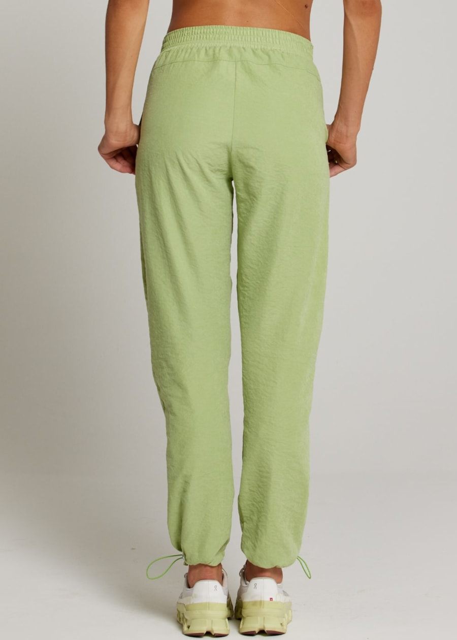 CALÇA ESPORTIVA COM BARRA AJUSTÁVEL MORNING VERDE MATCHA