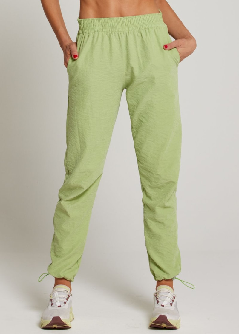 CALÇA ESPORTIVA COM BARRA AJUSTÁVEL MORNING VERDE MATCHA