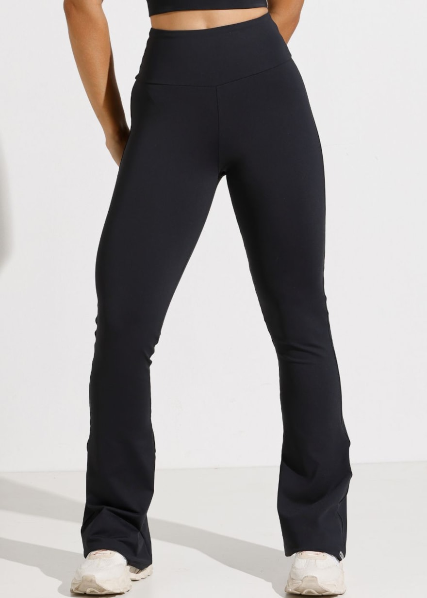 CALÇA ESPORTIVA FLARE BAILARINA PRETA CALÇA ESPORTIVA FLARE BAILARINA PRETA