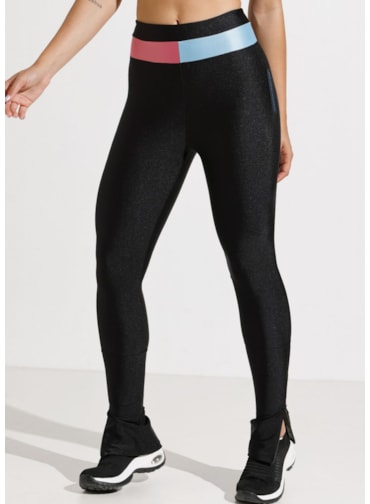 CALÇA HIGHT PRETA COM ZÍPER NA BARRA