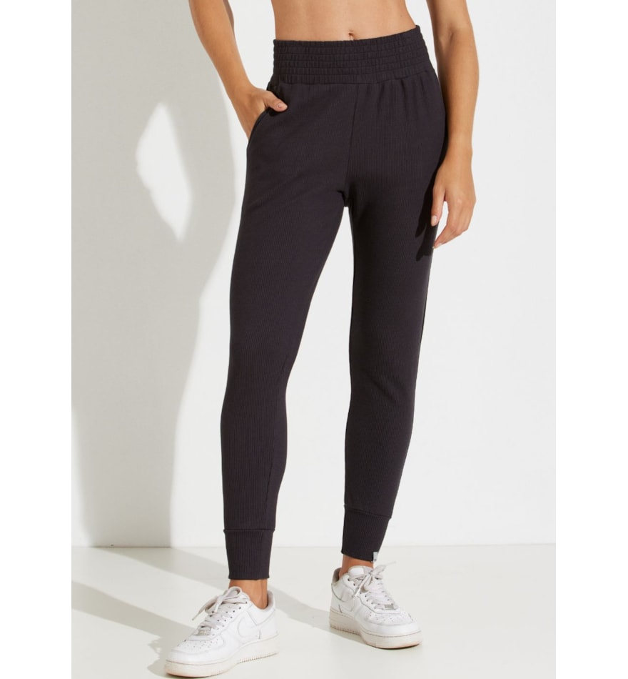CALÇA JOGGER MONTMARTRE COM BOLSOS PRETA CALÇA JOGGER MONTMARTRE COM BOLSOS PRETA