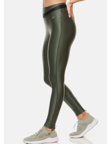 CALÇA LEGGING 7/8 CURVES VERDE MILITAR