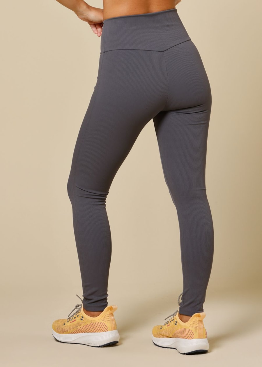 CALÇA LEGGING CANELADA MARÉ CINZA GRAFITE