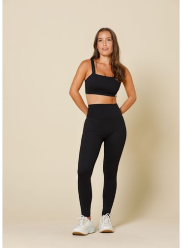 CALÇA LEGGING CANELADA MARÉ PRETO