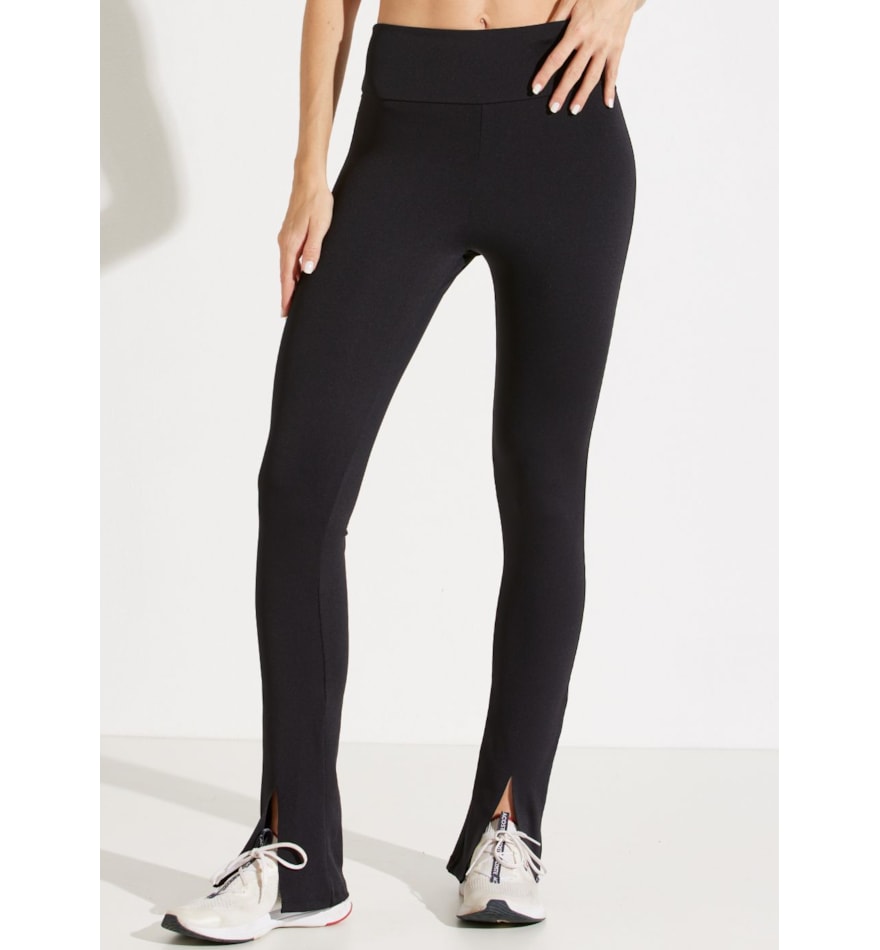 CALÇA LEGGING COM ABERTURA FRONTAL TENDANCE PRETA CALÇA LEGGING COM ABERTURA FRONTAL TENDANCE PRETA