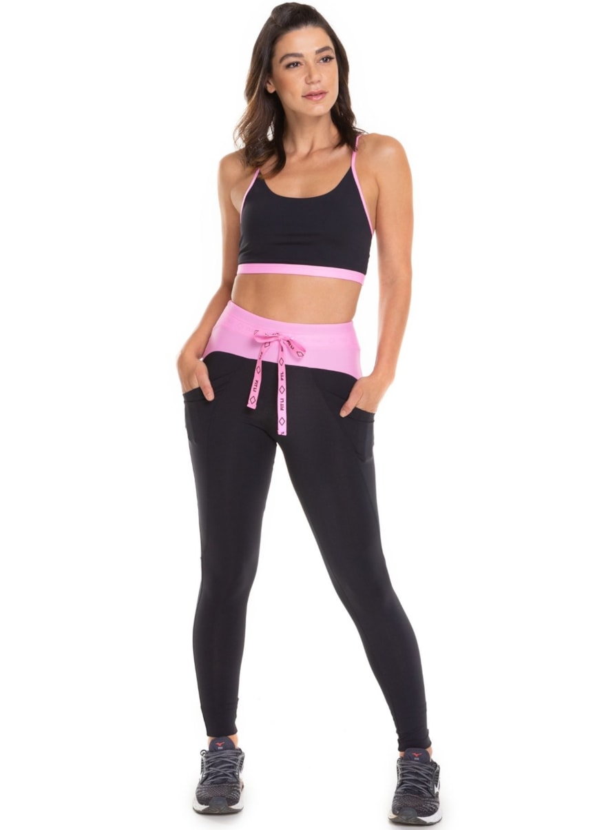 CALÇA LEGGING COM BOLSO ID. PRETO CALÇA LEGGING COM BOLSO ID. PRETO