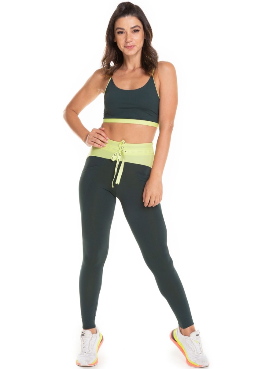 CALÇA LEGGING COM BOLSO ID. VERDE ESCURO