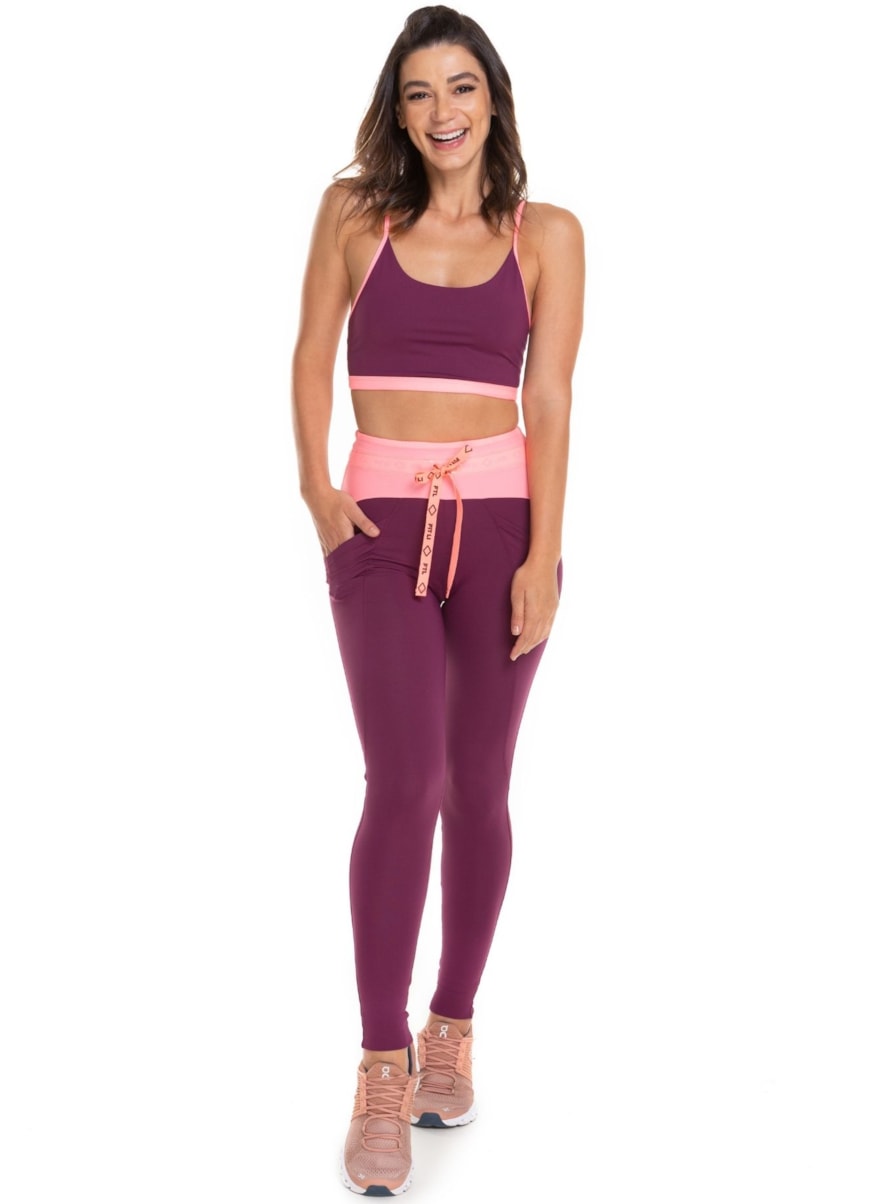 CALÇA LEGGING COM BOLSO ID. VINHO CALÇA LEGGING COM BOLSO ID. VINHO