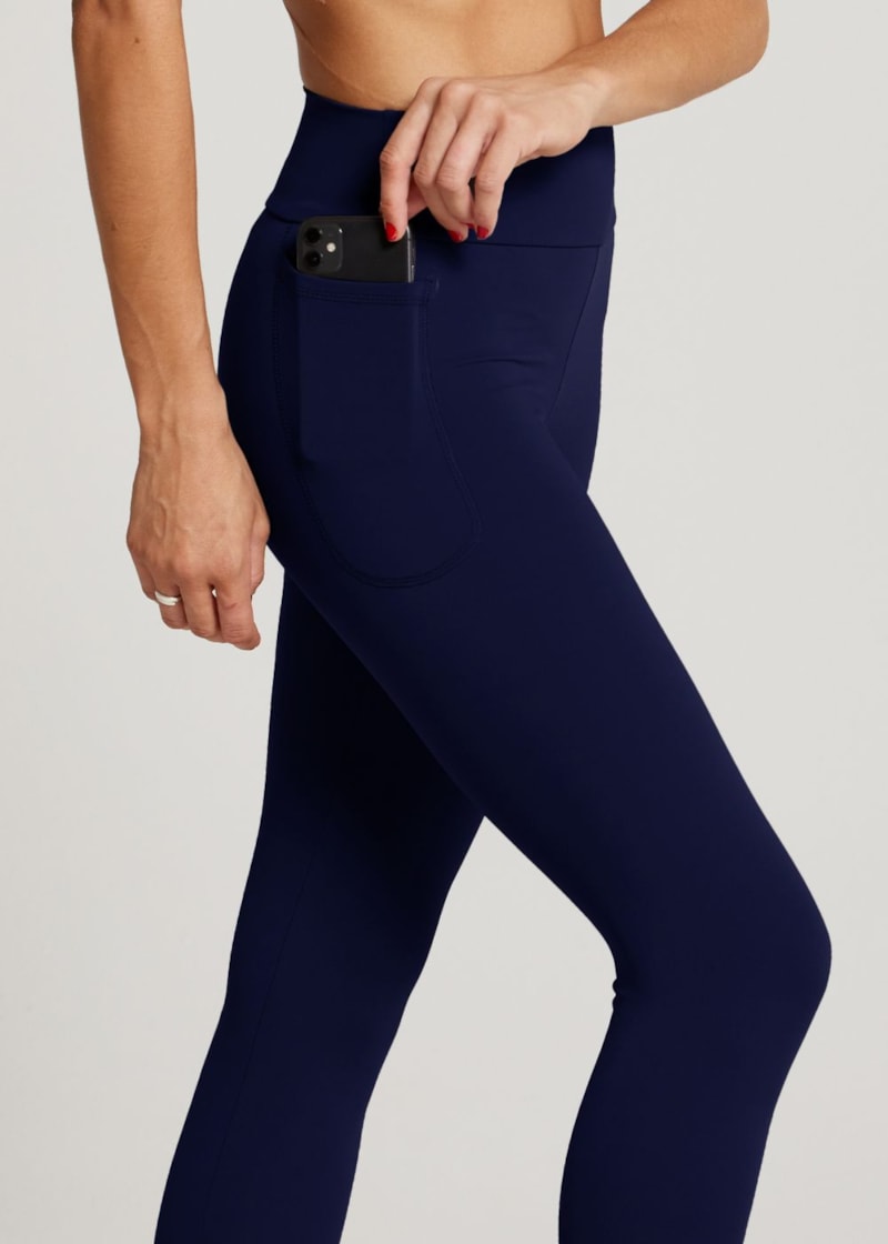 CALÇA LEGGING COM BOLSO NG AZUL MARINHO