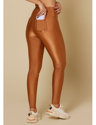 CALÇA LEGGING COM TEXTURA E BOLSOS POEMA MARROM