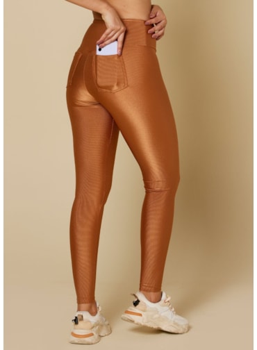 CALÇA LEGGING COM TEXTURA E BOLSOS POEMA MARROM