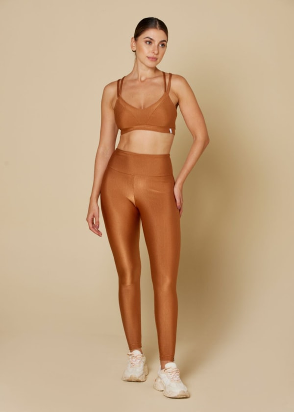 CALÇA LEGGING COM TEXTURA E BOLSOS POEMA MARROM