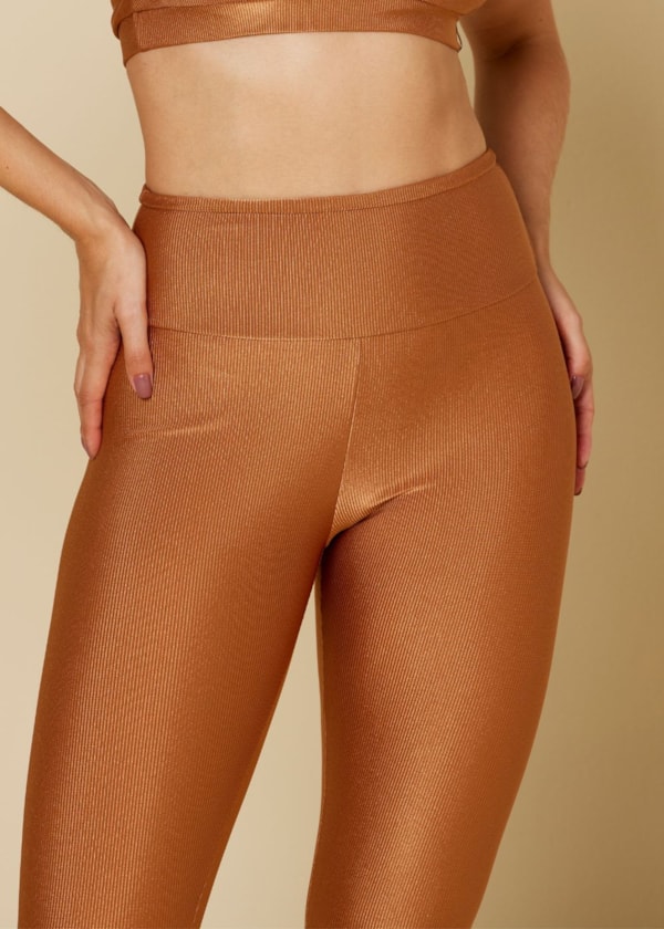 CALÇA LEGGING COM TEXTURA E BOLSOS POEMA MARROM