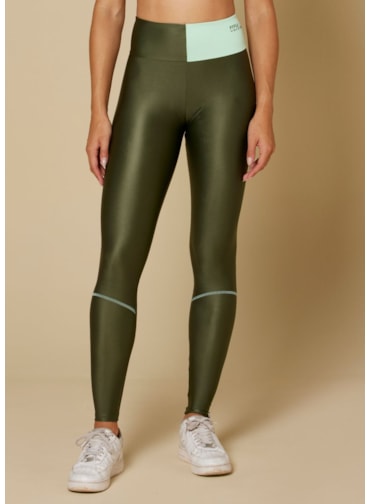 Produto CALÇA LEGGING CORAZON VERDE MILITAR