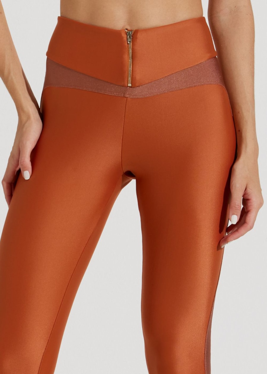 CALÇA LEGGING MONTARIA COM ZÍPER BELLE MARROM