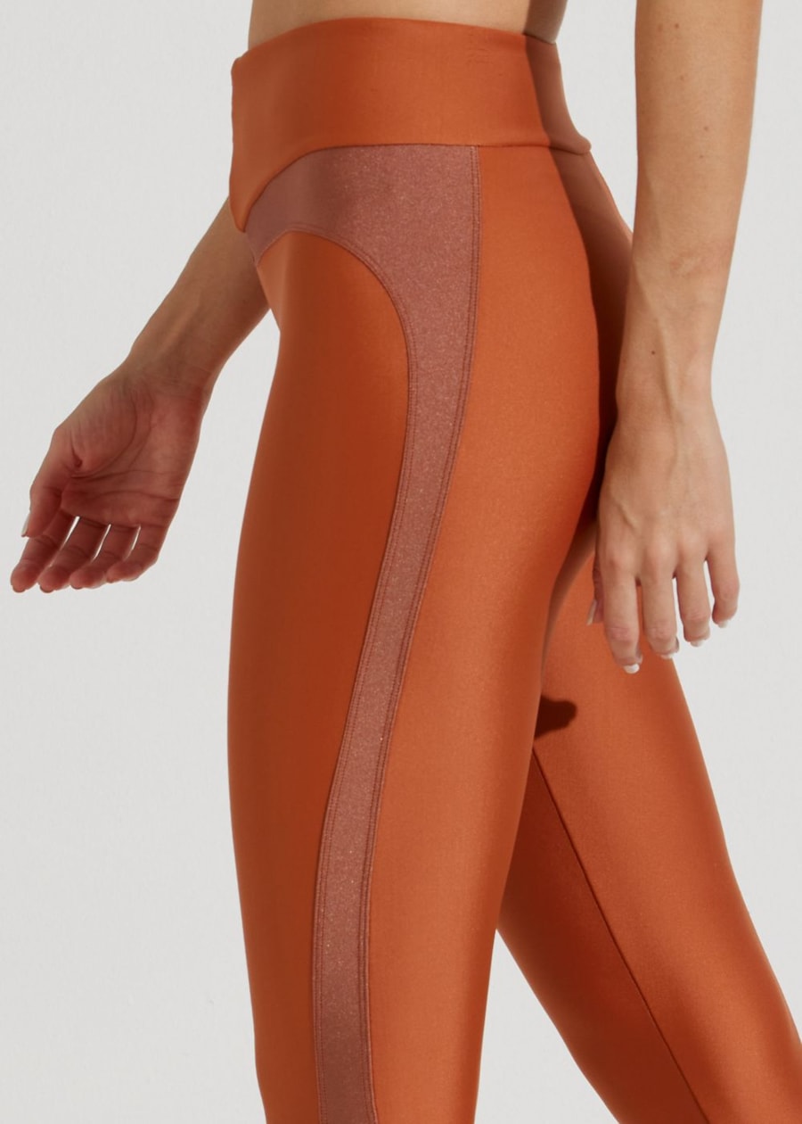 CALÇA LEGGING MONTARIA COM ZÍPER BELLE MARROM