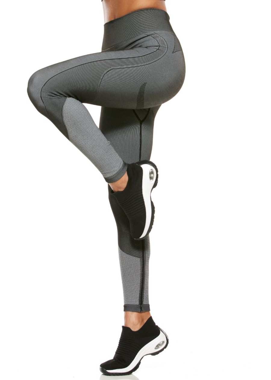CALÇA LEGGING SEAMLESS ADAPTIVE PRETO