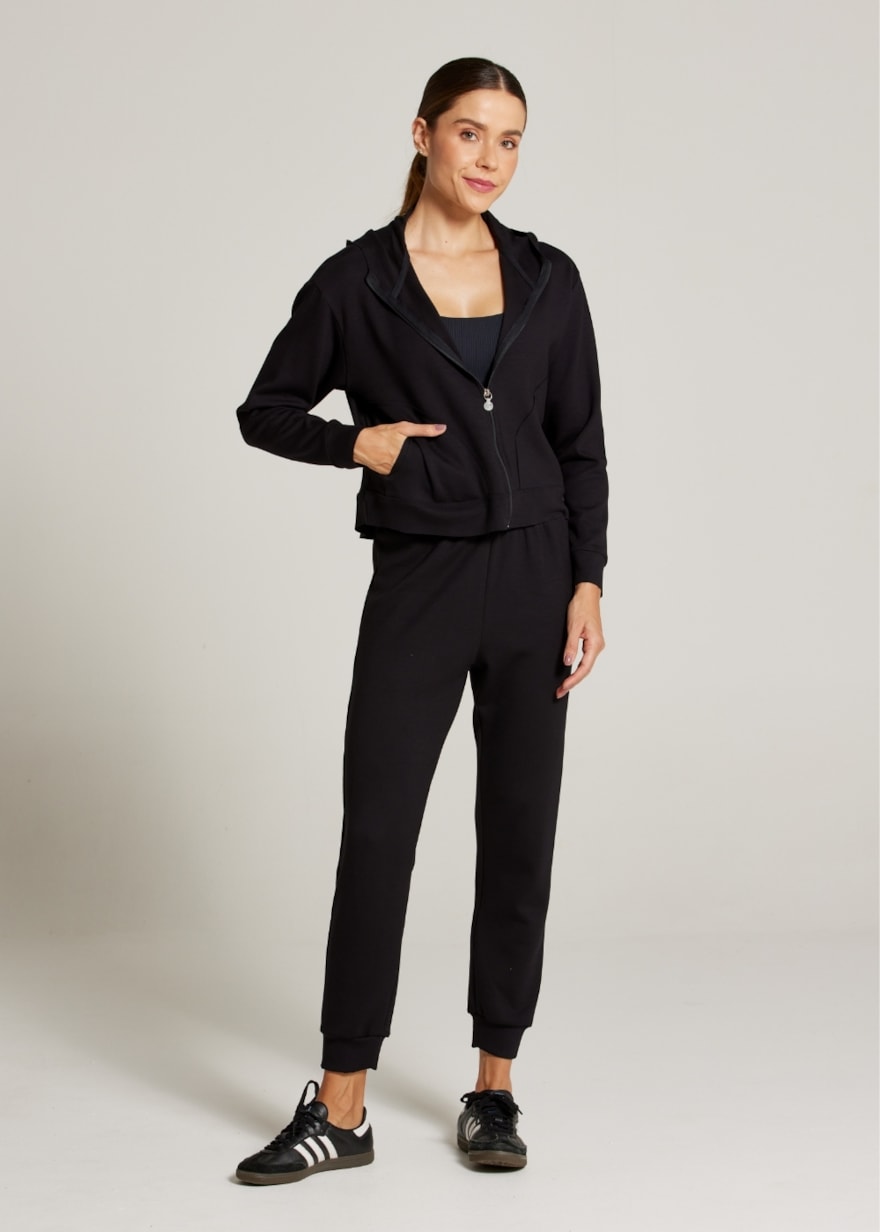 CALÇA MOLETOM ESSENCE - PRETO CALÇA MOLETOM ESSENCE - PRETO