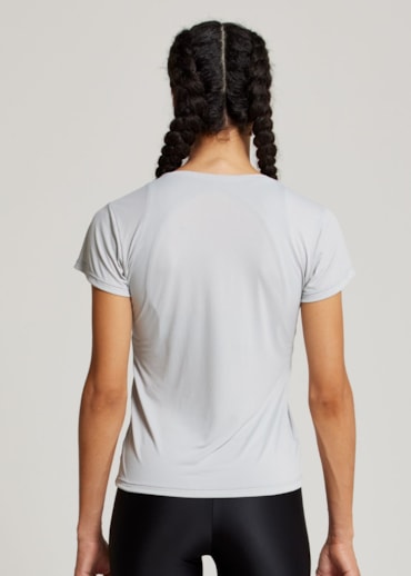 CAMISETA BABY LOOK DE POLIAMIDA AIR 6.AM CLUB CINZA