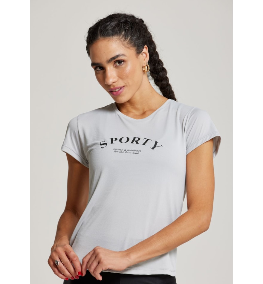 CAMISETA BABY LOOK DE POLIAMIDA AIR 6.AM CLUB CINZA CAMISETA BABY LOOK DE POLIAMIDA AIR 6.AM CLUB CINZA