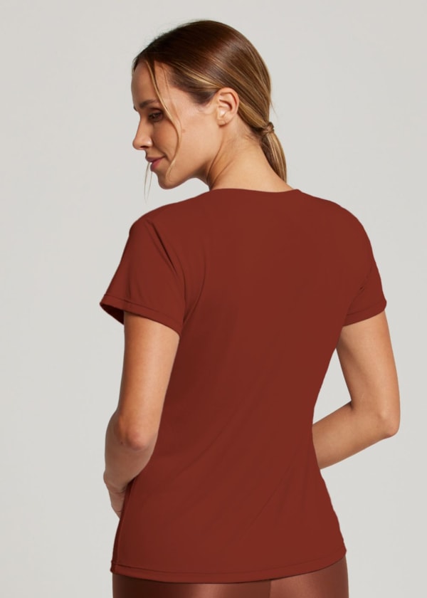 CAMISETA BABY LOOK DE POLIAMIDA AIR 6.AM CLUB MARROM