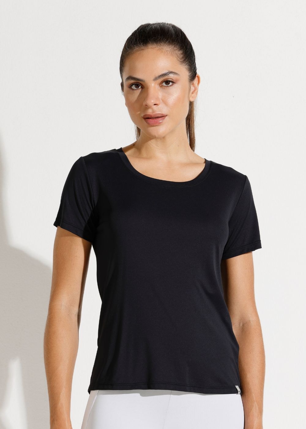 CAMISETA POLIAMIDA SKIN PRETA