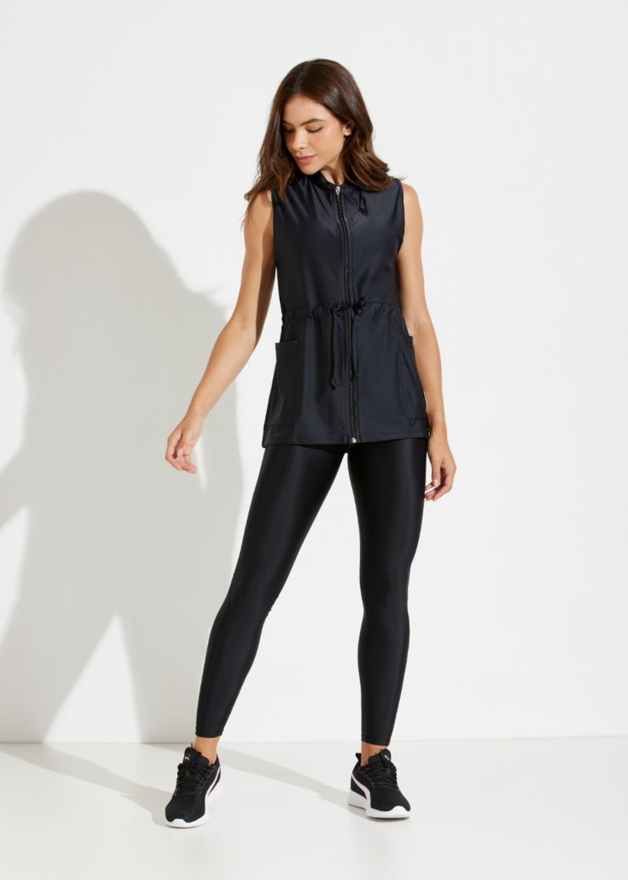 COLETE LONGO COM ZÍPER E BOLSOS BONJOUR PRETO