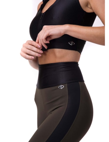 LEGGING 7/8 BOXER VERDE MUSGO ESCURO LEGGING 7/8 BOXER VERDE MUSGO ESCURO