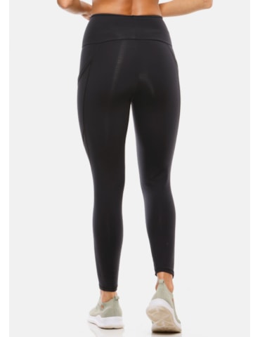 LEGGING 7/8 COM BOLSO PRETO