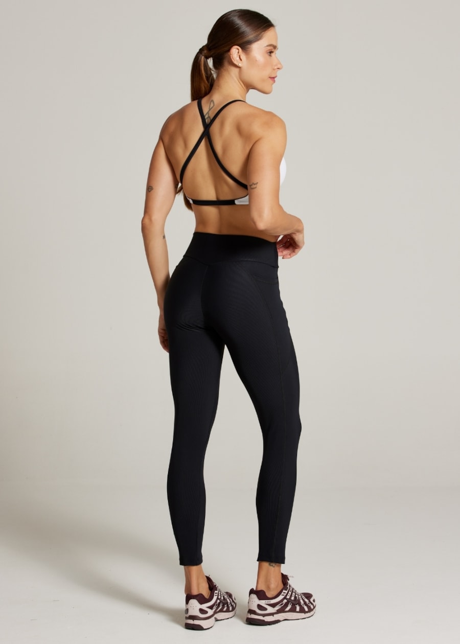 LEGGING CANELADA COM BOLSO LIVING TX - PRETO