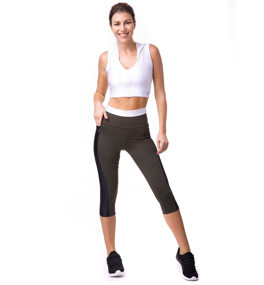 LEGGING CAPRI BOXER VERDE MUSGO ESCURO LEGGING CAPRI BOXER VERDE MUSGO ESCURO