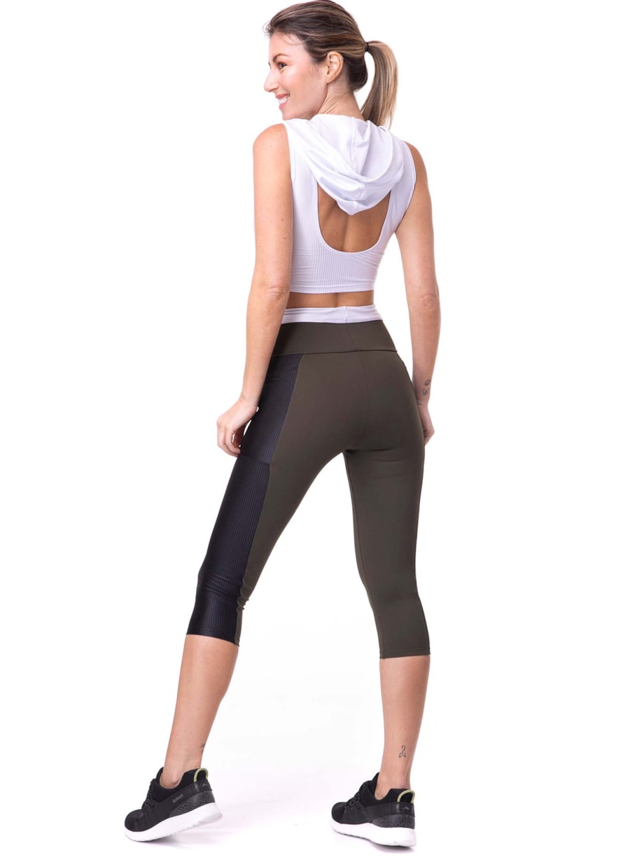 LEGGING CAPRI BOXER VERDE MUSGO ESCURO