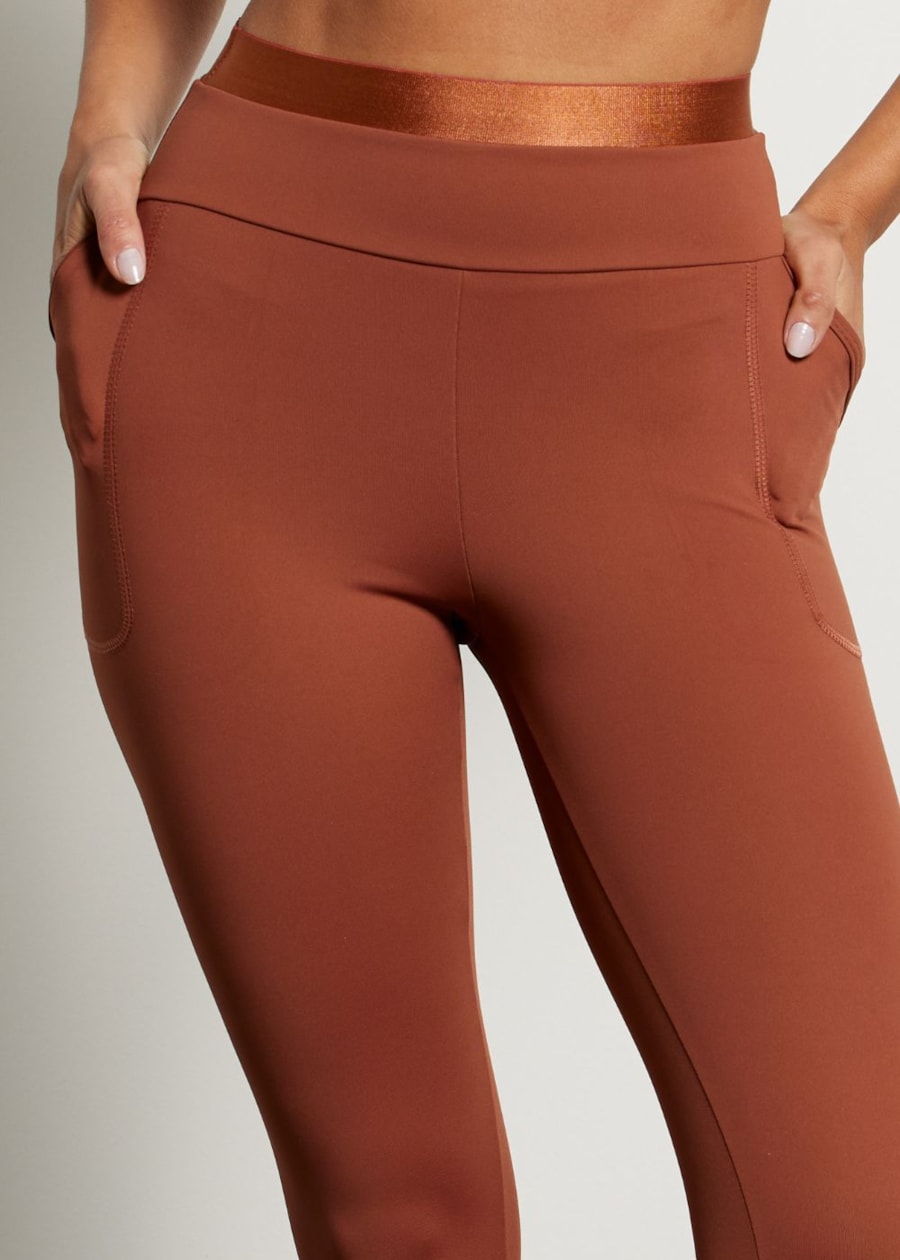 LEGGING COM BOLSO MOTION AR MARROM