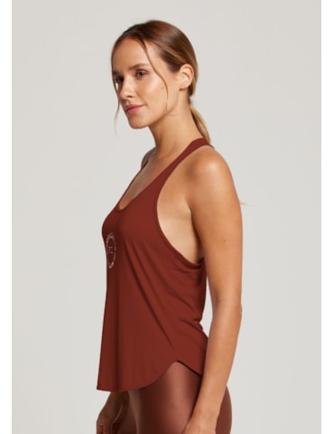 REGATA DE POLIAMIDA AIR 6.AM CLUB MARROM REGATA DE POLIAMIDA AIR 6.AM CLUB MARROM