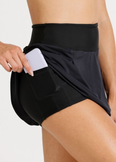 SAIA SHORT COM BOLSO FIT PRETO