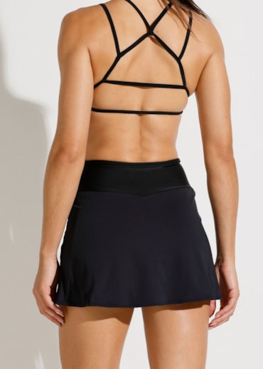 SAIA SHORT COM BOLSO FIT PRETO