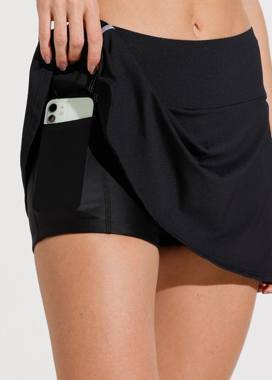 SAIA SHORT SUMMIT PRETA COM BOLSOS