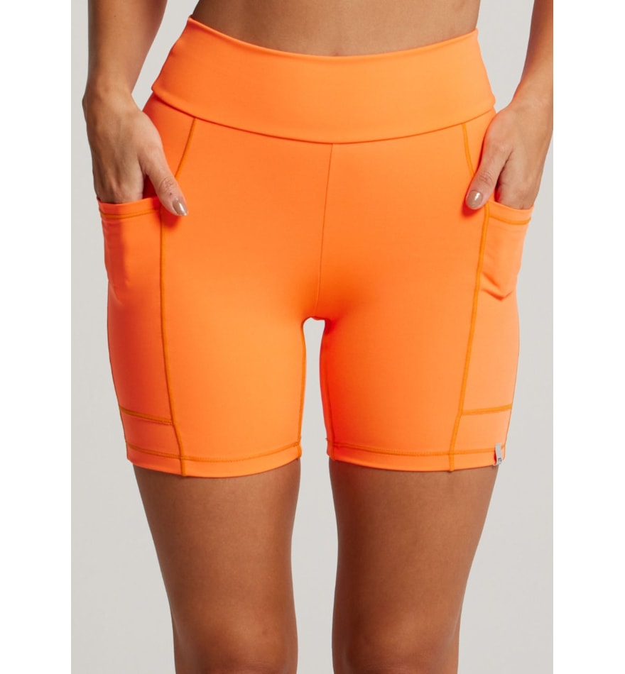 SHORT COM BOLSOS RUNNER LARANJA NEON