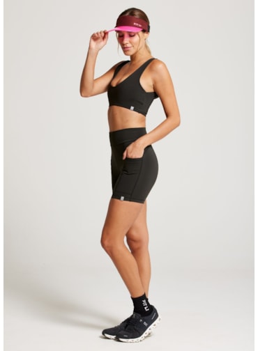 SHORT COM BOLSOS RUNNER PRETO SHORT COM BOLSOS RUNNER PRETO