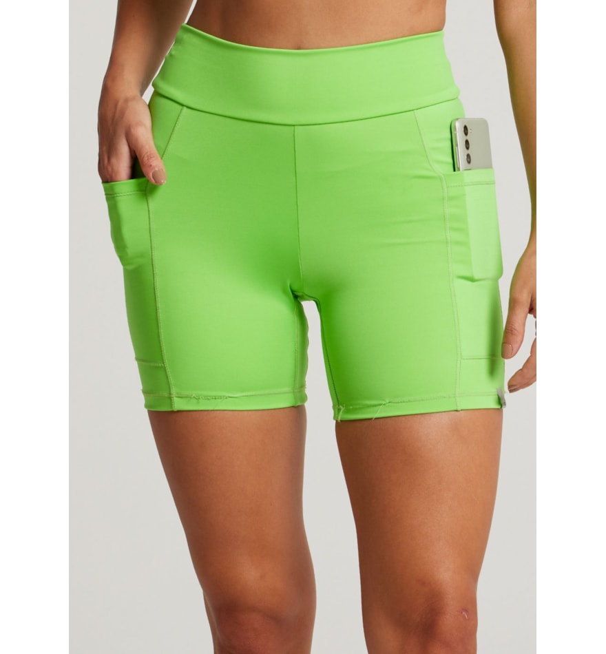 SHORT COM BOLSOS RUNNER VERDE NEON