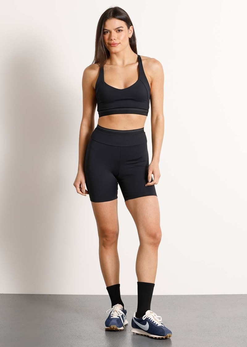 SHORT COM ELÁSTICO FAST AR PRETO