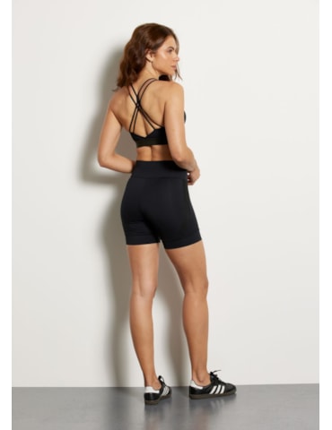 SHORT COM RECORTES MOTION AR PRETO