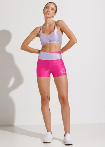 SHORT GLOW UP ROSA CHOQUE COM CÓS CRUZADO