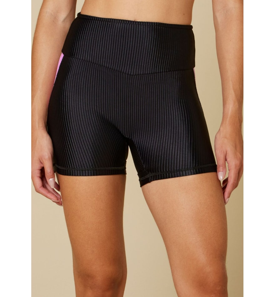 SHORT GUAPA PRETO SHORT GUAPA PRETO