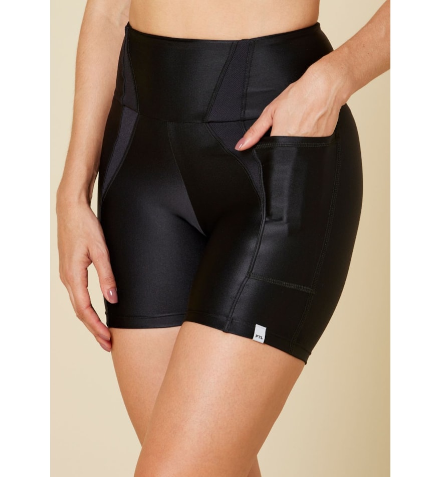 SHORT LATINA POWER PRETO SHORT LATINA POWER PRETO