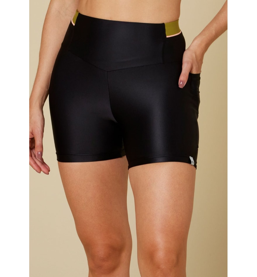 SHORT LATINA PRETO SHORT LATINA PRETO